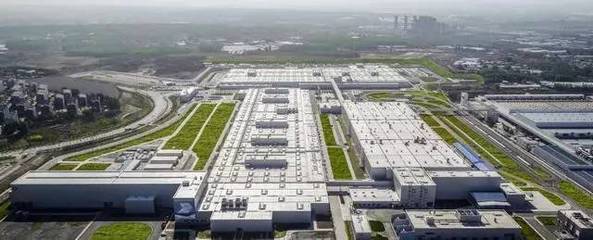 本土化“加速跑” 寶馬以計算機系統技術服務為引擎，駛入未來競爭新賽道